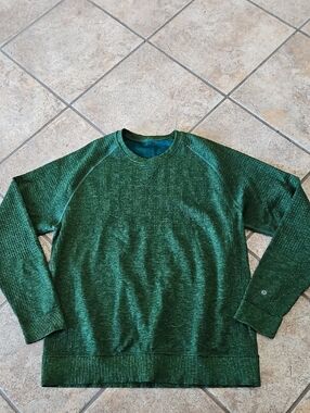 Lululemon Men's Green Crewneck Thermal Shirt
